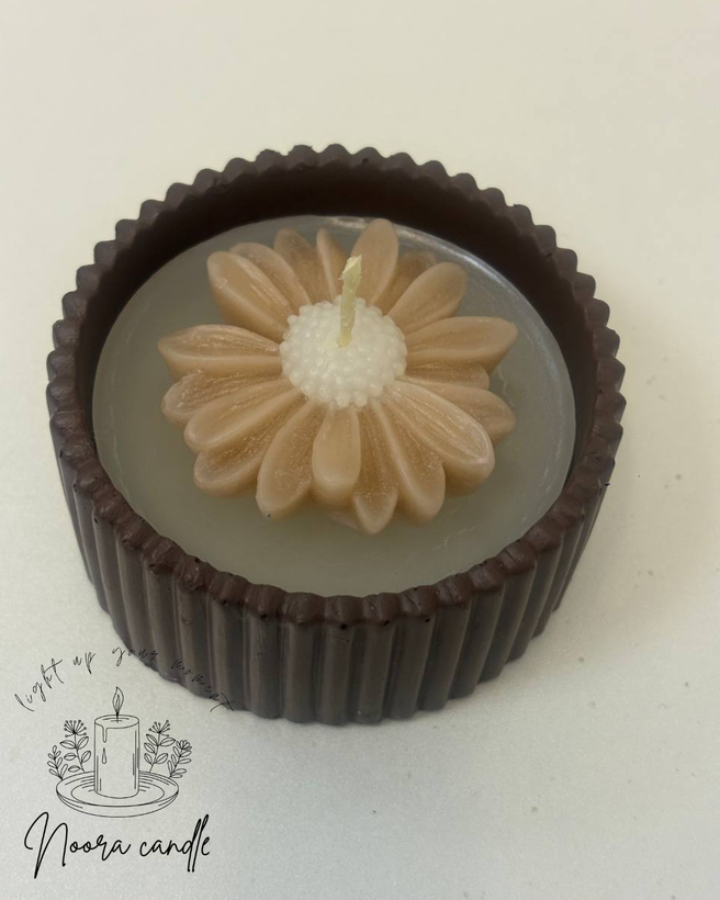 شات مراکشی شمع گل بابونه سنگ مصنوعی دکوراتیو پرشده با پارافین